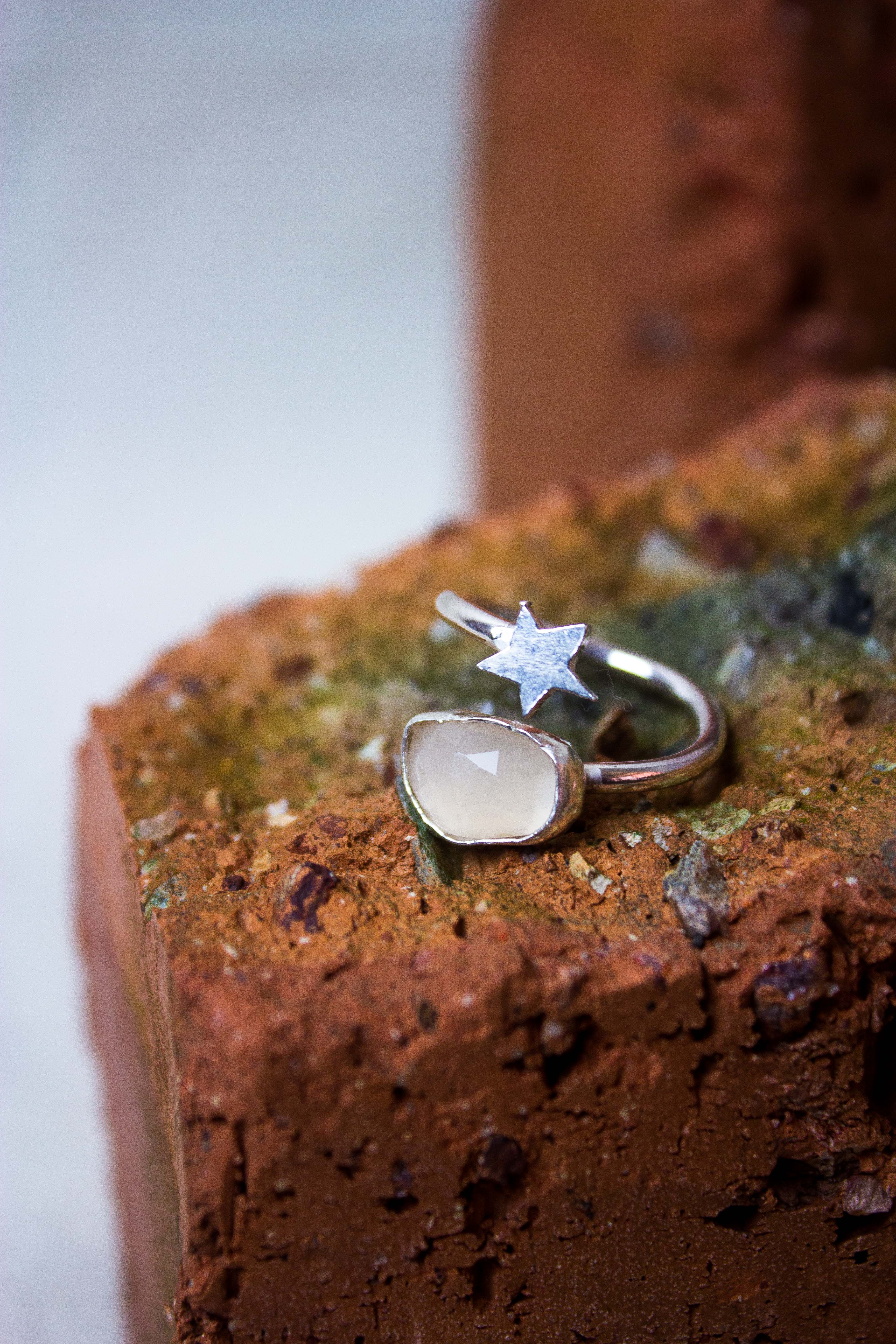 Bulan dan Bintang ring