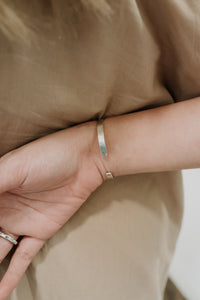 Minimalist cuff